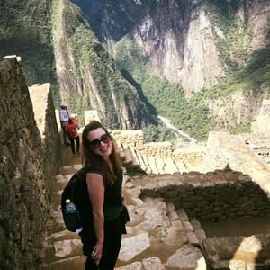 Meet your Posher, Alyssa